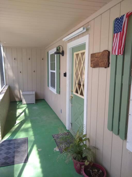 Huck'S Hideaway Near The Santa Fe River Fort White Kültér fotó